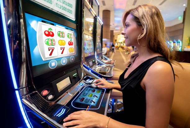 Bandar Poker betting interface and live dealer on elegantoto login